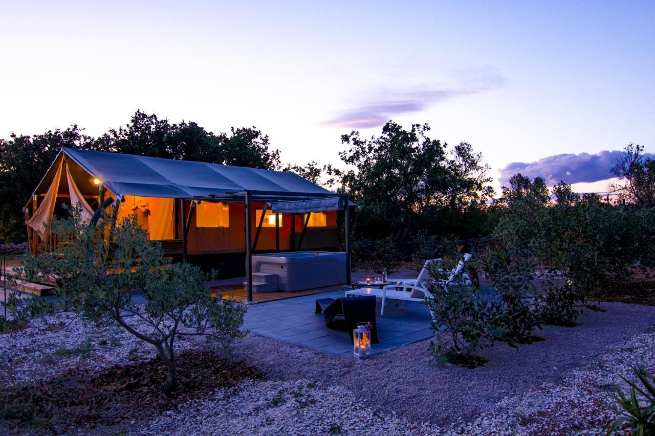 Grande Glamping With Pool Hotel Biograd Na Moru Exterior photo